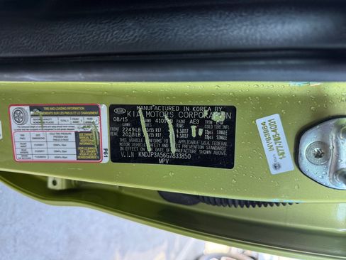 Used 2016 Kia Soul + FWD image 22