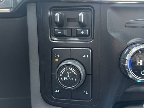 Used 2021 Ford F150 Lariat w/ Equipment Group 502A High image 40