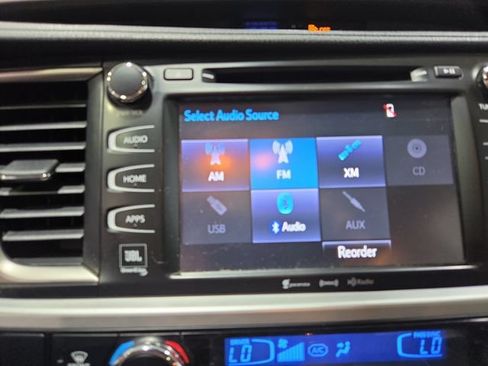 Used 2018 Toyota Highlander Limited AWD/4WD image 24