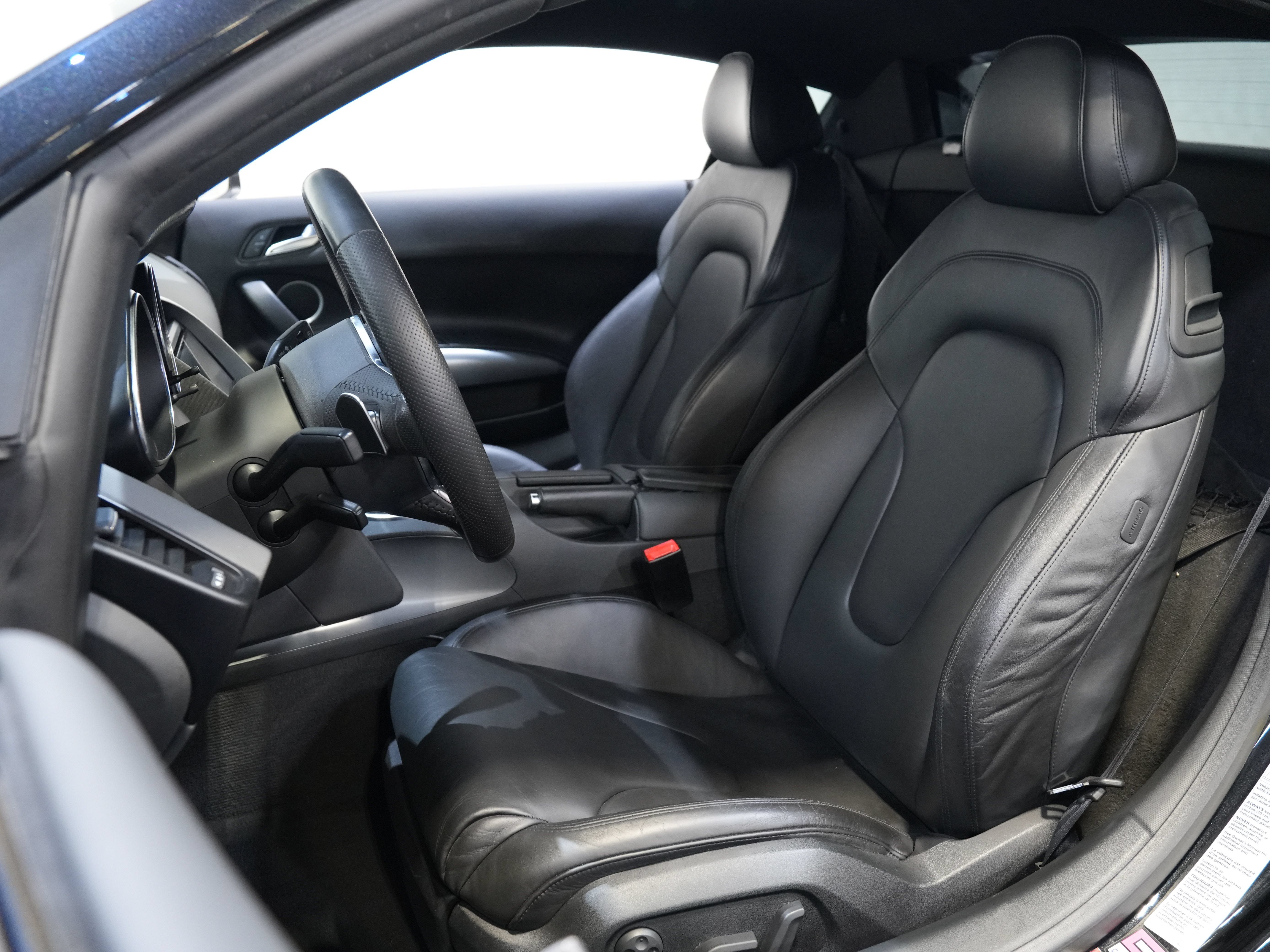 Used 2011 Audi R8 V8 AWD/4WD image 25