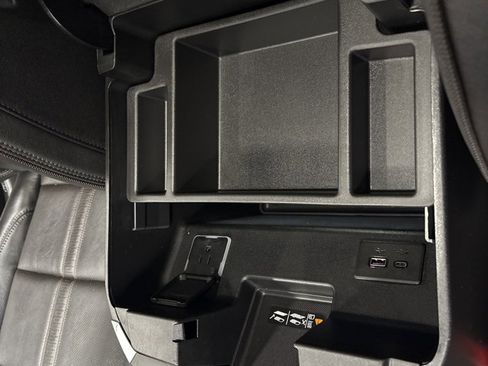 Used 2024 Chevrolet Silverado 2500 High Country w/ High Country Premium Package image 18