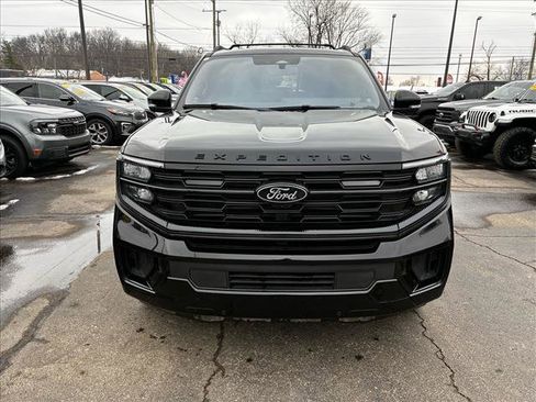 Used 2025 Ford Expedition Platinum w/ Stealth Performance Package image 2