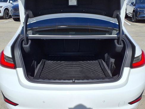 Used 2020 BMW 330i Sedan w/ Premium Package image 18