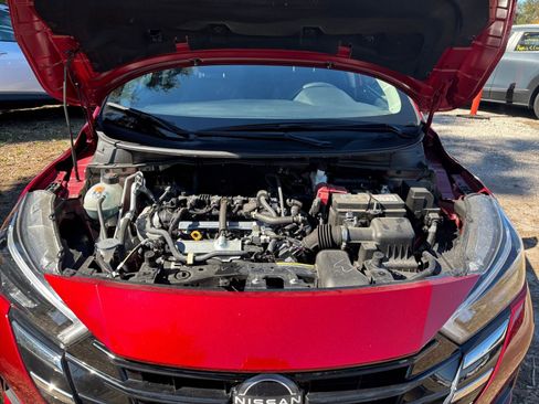 Used 2025 Nissan Versa SV image 33