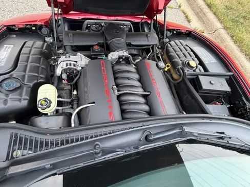 Used 2001 Chevrolet Corvette Convertible w/ Preferred Equipment Group2 RWD image 29