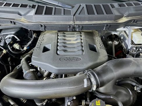Used 2021 Ford F150 Lariat RWD image 9