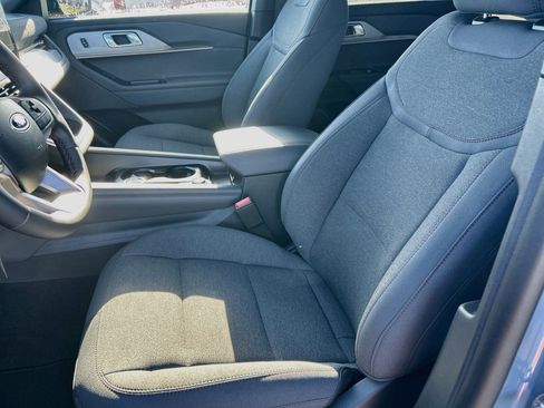 New 2027 Ford Explorer Active RWD image 15