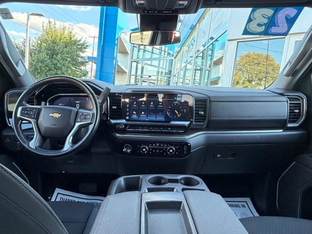 Certified 2023 Chevrolet Silverado 1500 LT AWD/4WD image 3