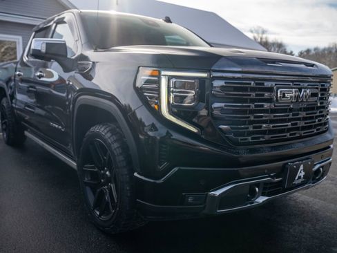 Used 2022 GMC Sierra 1500 Denali Ultimate image 9