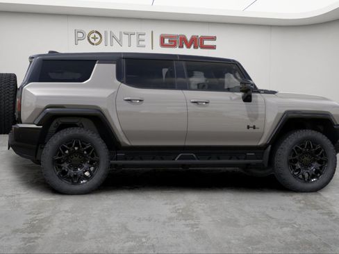 New 2026 GMC Hummer EV SUV w/ LPO, Dark Essentials Package AWD/4WD image 8