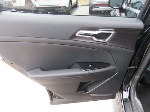 Used 2023 Kia Sportage EX FWD image 19