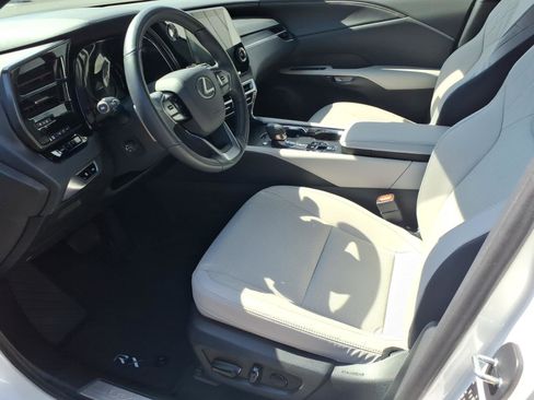 Used 2023 Lexus RX 350 Premium w/ Accessory Package image 15