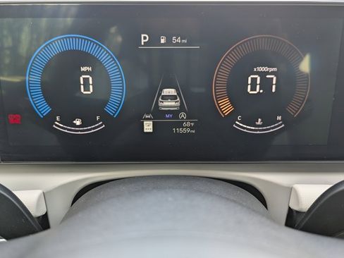 Used 2025 Hyundai Tucson SE image 23