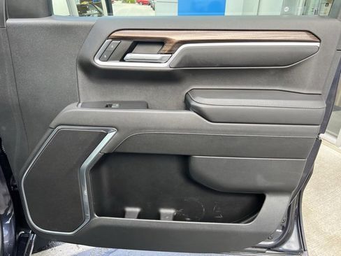 Used 2022 Chevrolet Silverado 1500 LT image 13