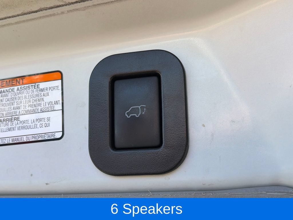 Used 2018 Toyota Sienna XLE Premium w/ Carpet Mat Package FWD image 9