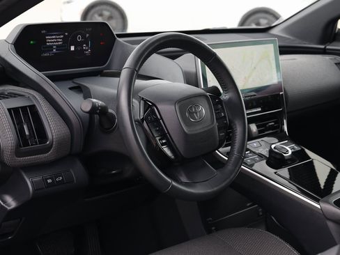 Used 2025 Toyota bZ4X XLE image 14