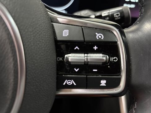 Used 2024 Kia Carnival SX Prestige image 30