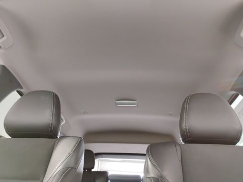 Used 2023 Mitsubishi Outlander SE image 60