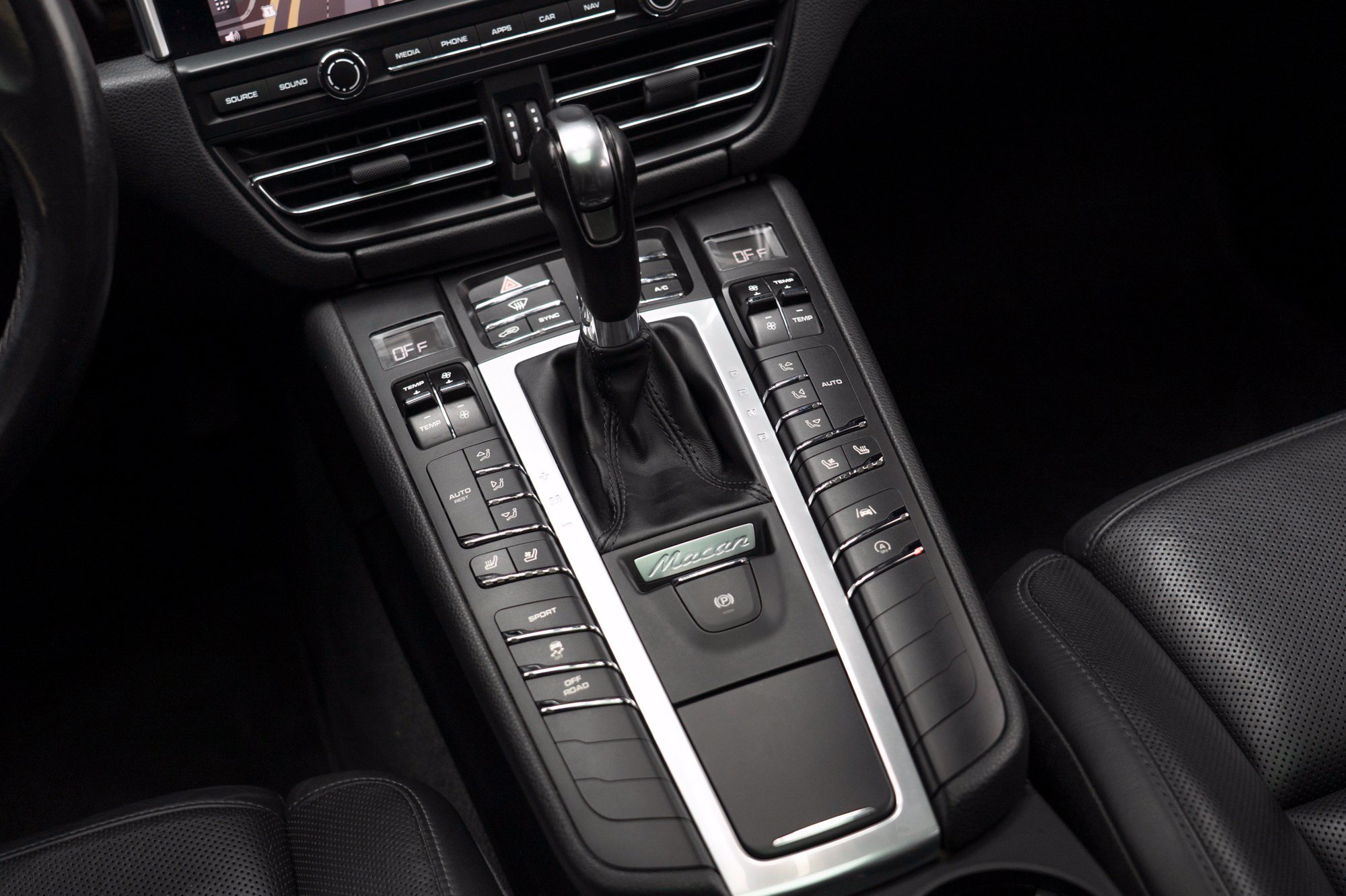 Used 2020 Porsche Macan AWD/4WD image 33