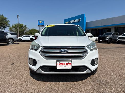 Used 2017 Ford Escape SE AWD/4WD image 3