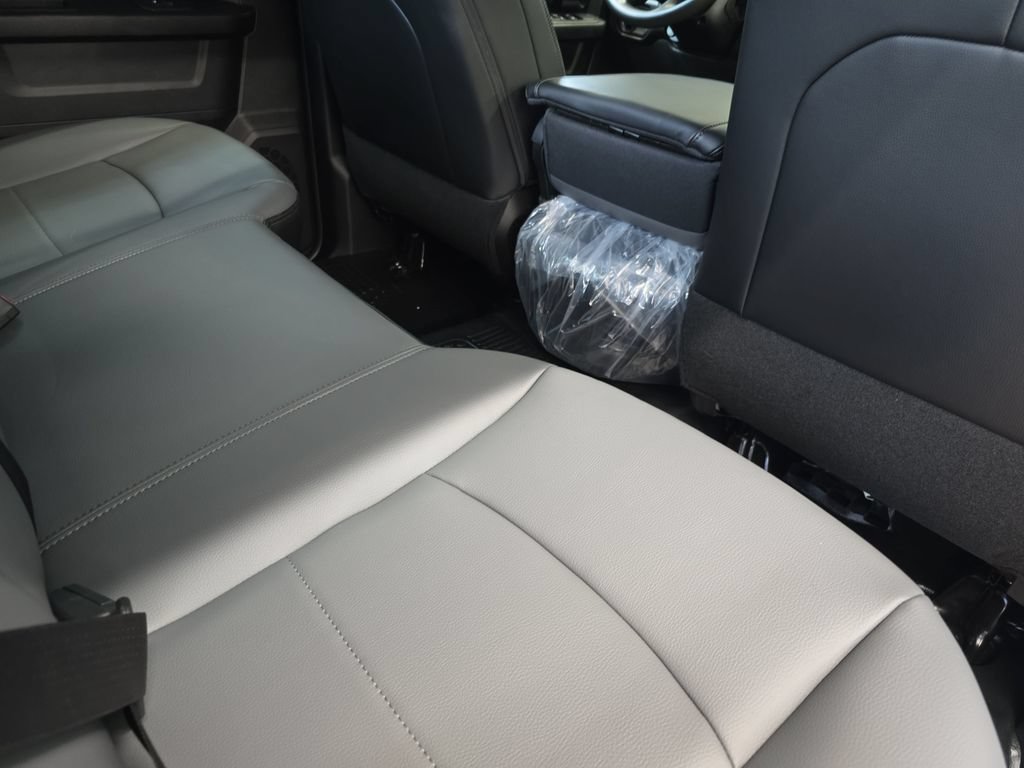 New 2027 RAM 3500 Tradesman w/ Bed Convenience Group AWD/4WD image 12