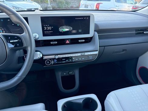 Used 2024 Hyundai Ioniq 5 Limited image 19