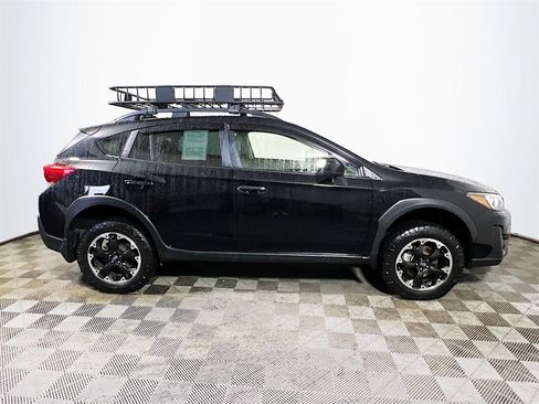 Used 2022 Subaru Crosstrek 2.0i Premium w/ Moonroof Package image 9