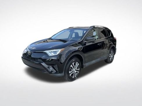Used 2017 Toyota RAV4 LE FWD image 7
