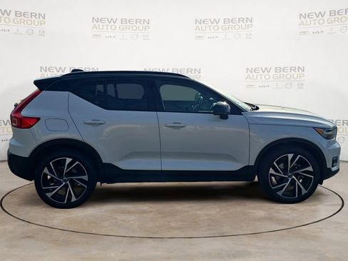 Used 2021 Volvo XC40 T5 R-Design w/ Advanced Package AWD/4WD image 6