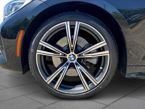 Used 2021 BMW 330i Sedan w/ Premium Package image 10