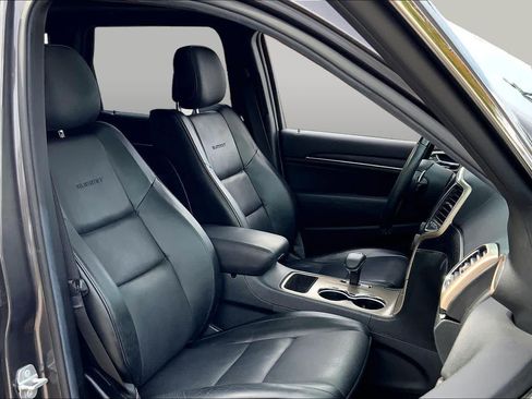 Used 2014 Jeep Grand Cherokee Summit RWD image 9