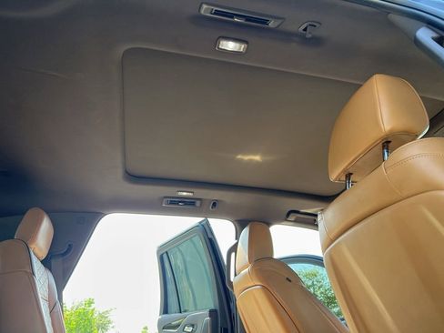 Used 2022 Cadillac Escalade Premium Luxury RWD image 47
