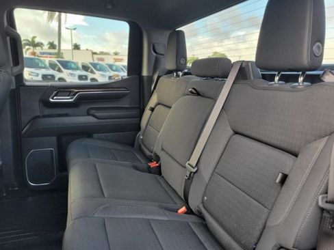 Used 2023 GMC Sierra 1500 Elevation image 7