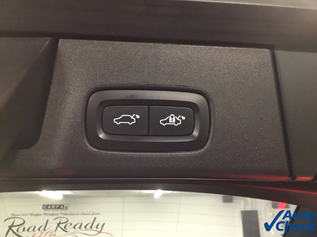 Used 2020 Volvo V90 T6 Cross Country AWD/4WD image 13