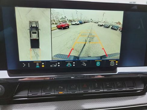 Certified 2024 Chevrolet Silverado 2500 ZR2 w/ Technology Package image 26