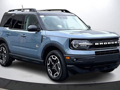 Used 2024 Ford Bronco Sport Outer Banks image 2