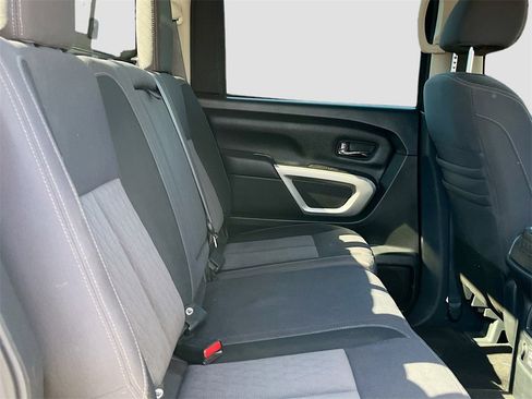 Used 2020 Nissan Titan SV w/ SV Convenience Package image 27