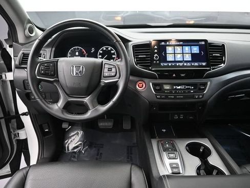 Certified 2025 Honda Ridgeline RTL image 11