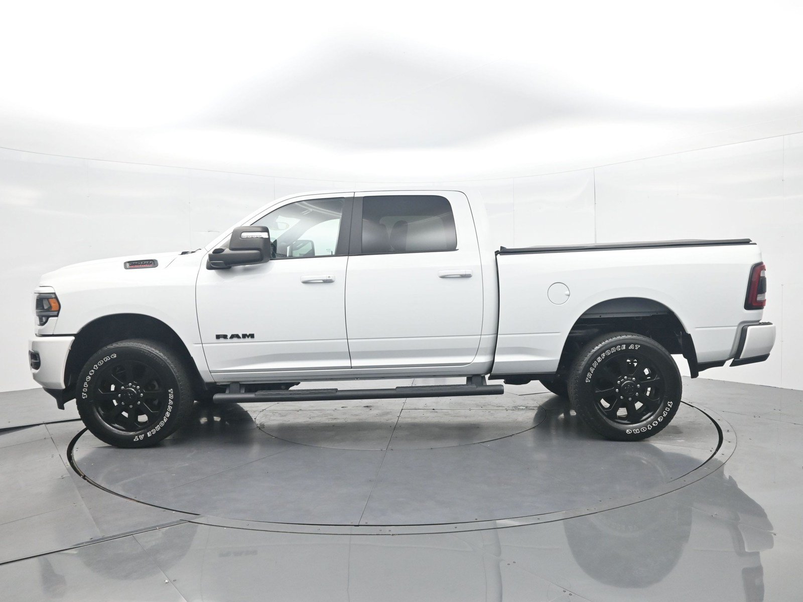 Used 2024 RAM 2500 Big Horn w/ Night Edition AWD/4WD image 8
