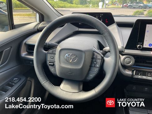 Used 2026 Toyota Prius XLE FWD image 16