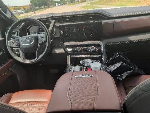 Used 2024 GMC Sierra 2500 Denali Ultimate w/ Max Trailering Package AWD/4WD image 12