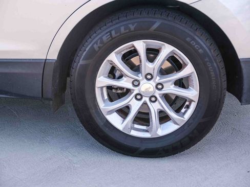 Used 2019 Chevrolet Equinox LS FWD image 9