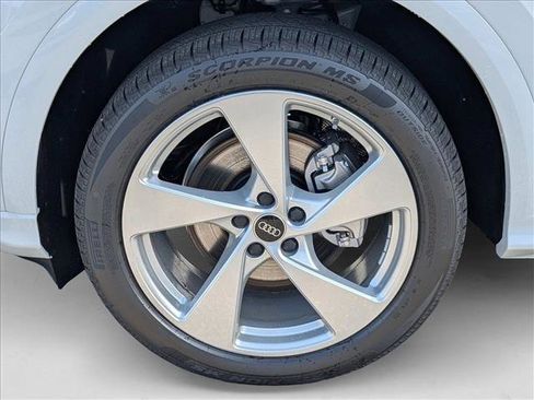 New 2025 Audi Q5 Premium Plus w/ Premium Plus image 9