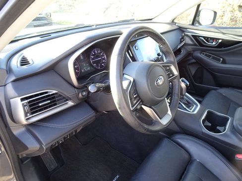 Used 2020 Subaru Outback Limited image 15
