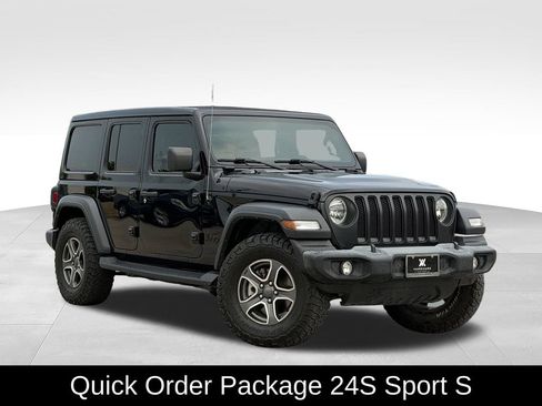 Used 2022 Jeep Wrangler Unlimited Sport w/ Sun And Sound Package AWD/4WD image 2