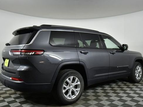 Used 2023 Jeep Grand Cherokee L Limited w/ Luxury Tech Group II image 10