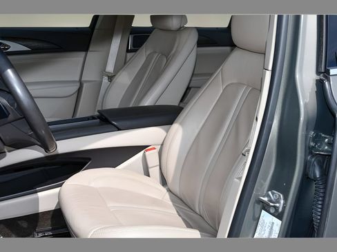 Used 2017 Lincoln MKZ Select FWD image 13