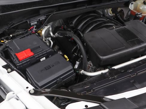 Used 2021 GMC Yukon XL SLT w/ SLT Premium Package image 11