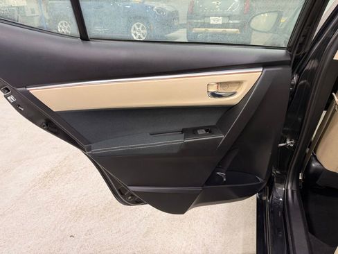 Used 2015 Toyota Corolla LE image 19
