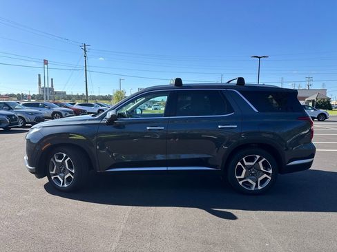 Used 2024 Hyundai Palisade SEL image 2